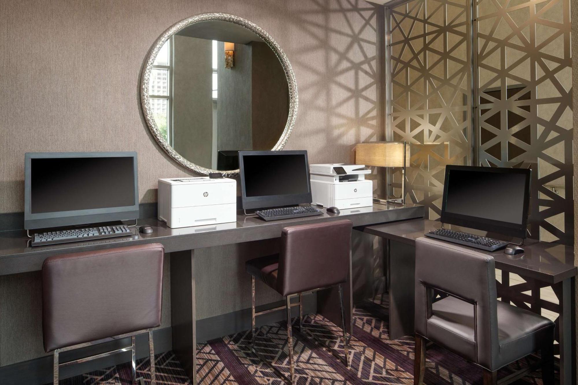 Embassy Suites By Hilton Charlotte Uptown Экстерьер фото