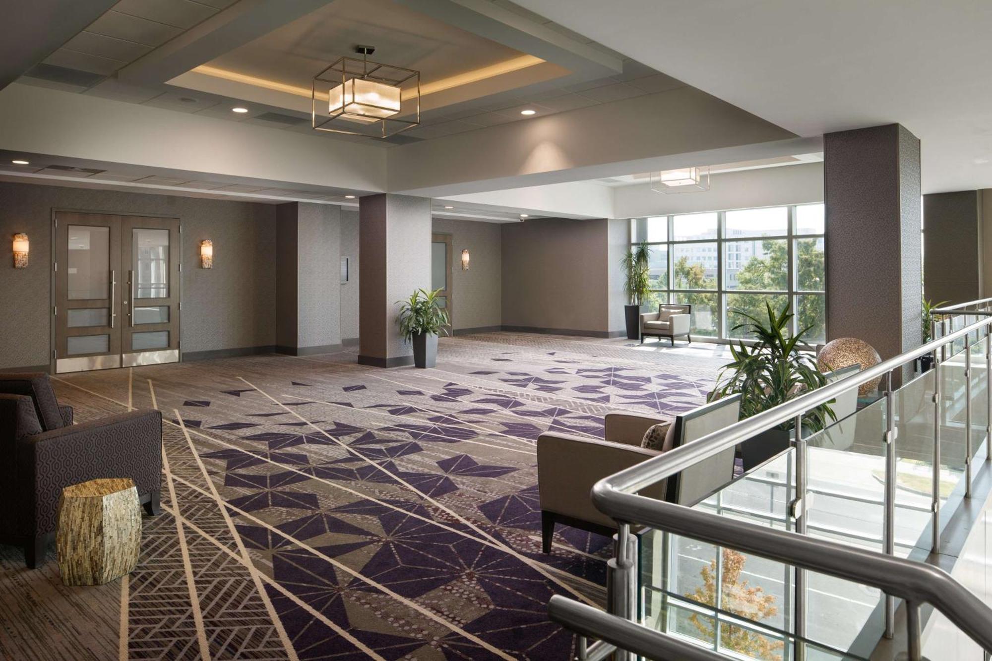 Embassy Suites By Hilton Charlotte Uptown Экстерьер фото