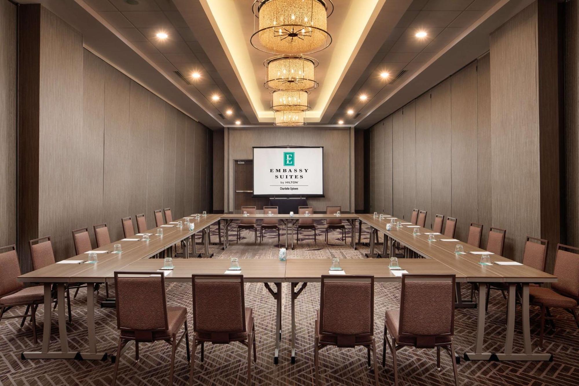 Embassy Suites By Hilton Charlotte Uptown Экстерьер фото