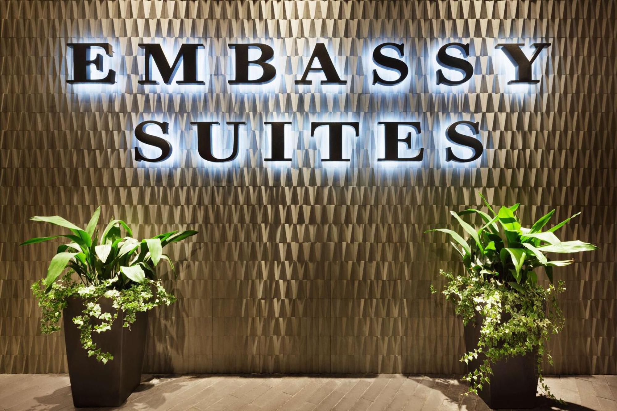 Embassy Suites By Hilton Charlotte Uptown Экстерьер фото