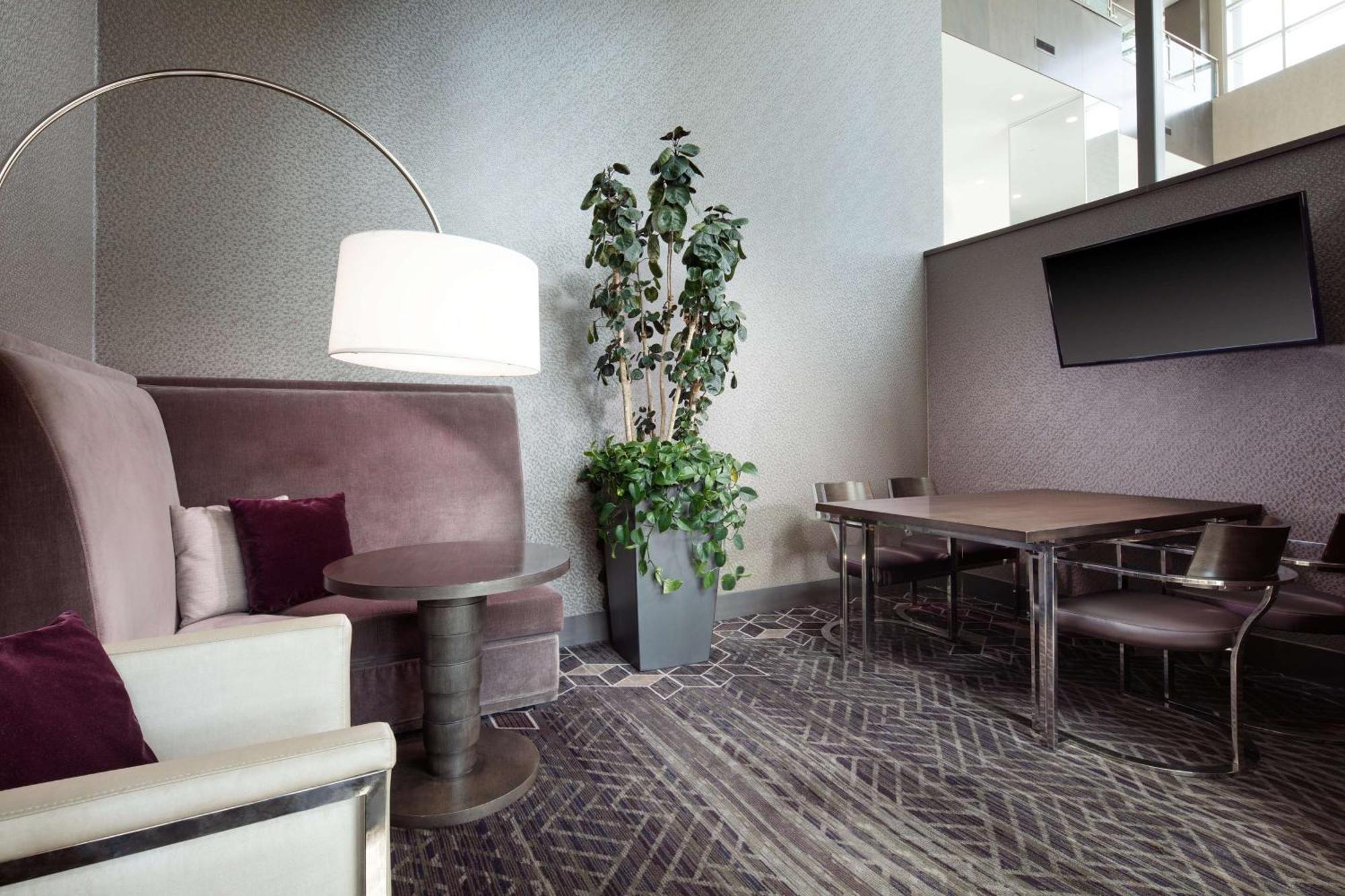 Embassy Suites By Hilton Charlotte Uptown Экстерьер фото