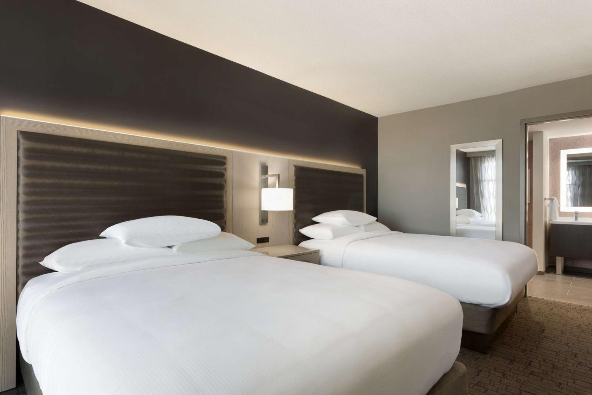 Embassy Suites By Hilton Charlotte Uptown Экстерьер фото