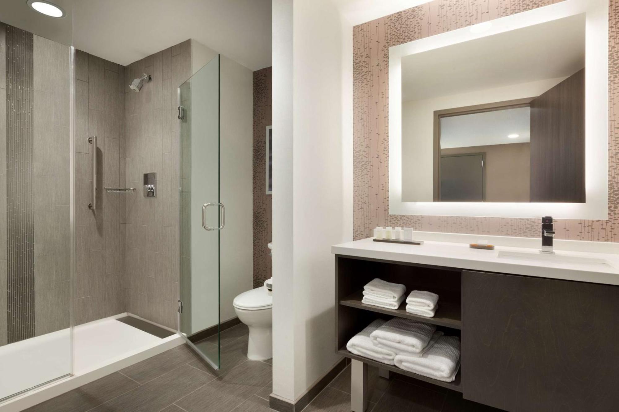 Embassy Suites By Hilton Charlotte Uptown Экстерьер фото
