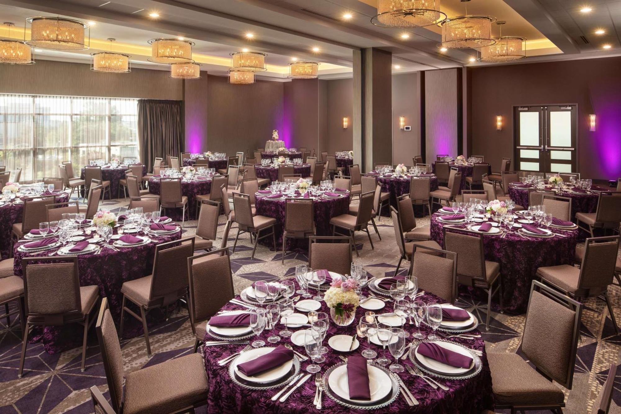 Embassy Suites By Hilton Charlotte Uptown Экстерьер фото